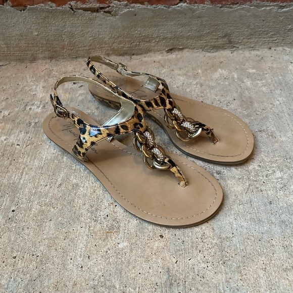 Marc Fisher Womens 5 Leopard Animal Print Gold Buckle Thong Sandals - Picture 3 of 7